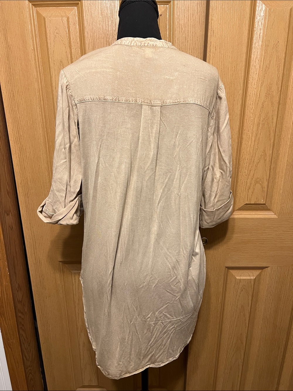 SOLITAIRE Embroidered Button Up - Picture 3 of 8